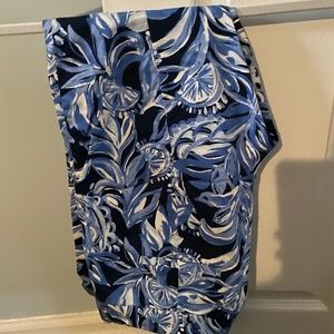 Lilly Pulitzer like new multi blue pants size 6